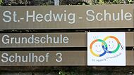 In der Kitzinger St.-Hedwig-Schule wird der Platz eng. Vier Klassen müssen im neuen Schuljahr ausgelagert werden, zwei davon in Container.