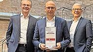 Stolz auf die Region: Die VR-Bank Bad Kissingen wurde als reputationsstärkste Volks- und Raiffeisenbank Deutschlands ausgezeichnet. V.l.n.r. das Vorstandsteam: Michael Kaiser, Rainer Geis und Jürgen Klubertanz.