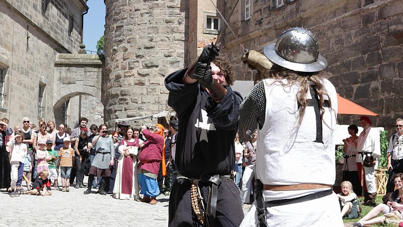 Auch Schaukämpfe gehören zu Crana Historica. Auch Schaukämpfe gehören zu Crana Historica.