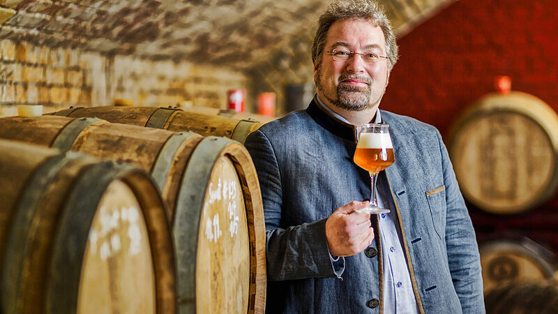 „Jede Flasche ist eine Momentaufnahme. Deshalb sollte man Bier wie Milch behandeln. Also zum Beispiel nicht in die pralle Sonne stellen.“ Markus Raupach hat als Juror bei internationalen Bierwettbewerben wie den World Beer Awards schon Tausende Biere beurteilt.