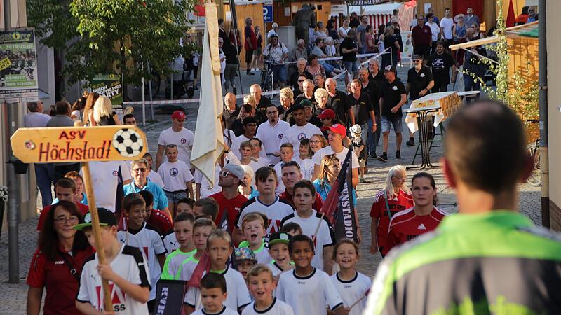 Drei Jahre sind seit dem Festzug zur letzten Altstadtfest-Er&ouml;ffnung inzwischen vergangen. Der ASV H&ouml;chstadt ist auch heuer wieder mit dabei.