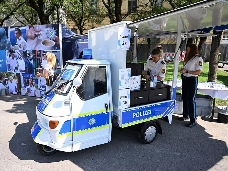 Festveranstaltung "80 Jahre Bayerische Polizei" Festveranstaltung "80 Jahre Bayerische Polizei"