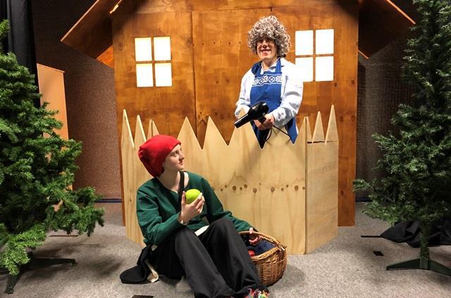 Für Kinder gibt es das Sprechtheater „Hänsel die Hexe nicht, Gretel“, die Aufführung findet  im Evangelischen Zentrum in Bayreuth am Samstag, 28. Oktober, ab 19.15 Uhr statt.