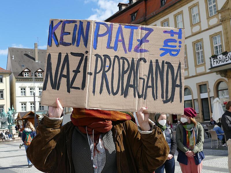 Deutliche Botschaft auf dem Maxplatz Deutliche Botschaft auf dem Maxplatz