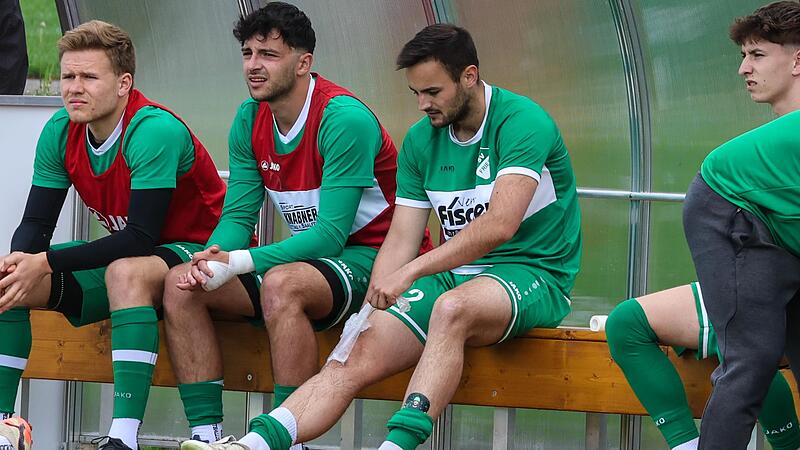 Bereits in der 7. Minute des Spiels gegen Tabellenf&uuml;hrer Burgebrach musste Friesens Lukas Trukenbrod mit einer Knieverletzung vom Platz.