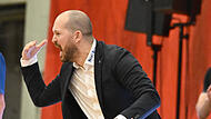 Sport Basketball  2. Bundesliga PROA Saison 2025 / 2026  01. Spieltag  am Samstag 27.09.2025 Spielort Sportzentrum Paderborn  Spielbeginn 19.30 h  Paderborn Baskets gegen BBC Bayreuth Halbzeitstand 46:52 Endstand 73:94 Florian Wedell Trainer