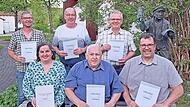 Das Foto zeigt (stehend von links): Michael Katzenberger, Udo Kaiser und Stefan S&ouml;der sowie (sitzend, von links) B&uuml;rgermeisterin Sonja Reubelt, Siegfried S&ouml;der und Erwin Voll.