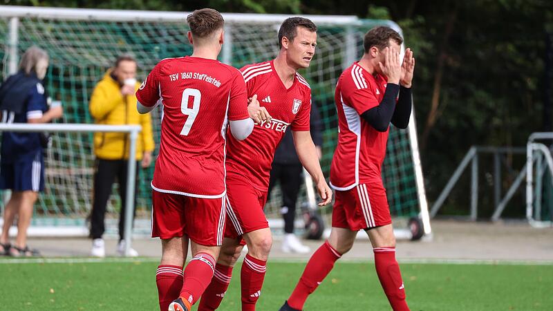 Den Staffelsteinern um Simon Fischer (Mitte) winkt mit einem Sieg der Sprung auf einen Nichtabstiegsplatz. Den Staffelsteinern um Simon Fischer (Mitte) winkt mit einem Sieg der Sprung auf einen Nichtabstiegsplatz.