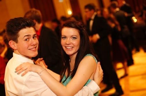 Mit dem Erlös des Caritasballs im Mai soll die Jugendsuchtberatung weiter finanziert werden können, aber natürlich kann die Jugend auch gerne mittanzen am am 6. Mai. Mit dem Erlös des Caritasballs im Mai soll die Jugendsuchtberatung weiter finanziert werden können, aber natürlich kann die Jugend auch gerne mittanzen am am 6. Mai.