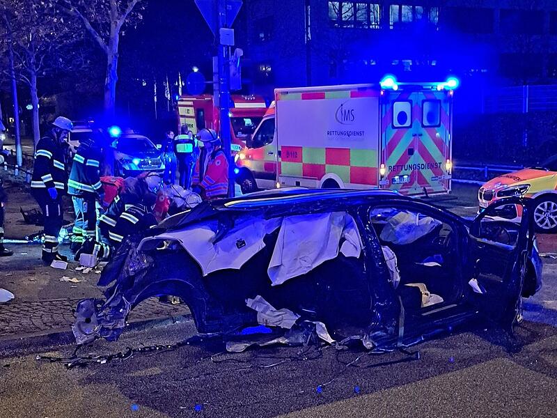 Zwei Tote nach Unfall in München