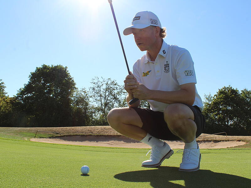 Der Herzogenauracher Florian Dittrich liebt den Golfsport.