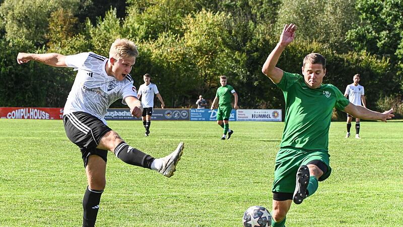 In Abschlusspositionen wie hier kam der TSV Sonnefeld nur selten &ndash; und wartet nach der 0:3-Heimniederlage gegen den TSV Neukenroth weiter auf den ersten Sieg der laufenden Bezirksliga-Saison.