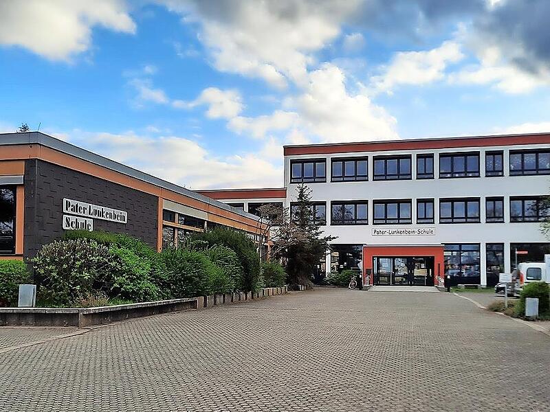 Die Pater-Lunkenbein-Schule: Hier soll zunächst das Haus der Vereine entstehen. Doch wurde die Entscheidung darüber vertagt.