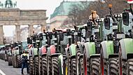 Tausende Landwirte nahmen am 18. Dezember mit Traktoren an einer Demonstration des Deutschen Bauernverbandes in Berlin teil, darunter auch welche aus den Landkreisen Bad Kissingen und Rh&ouml;n-Grabfeld.
