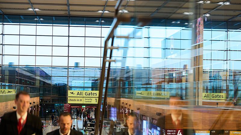 Nach dem Cyberangriff auf Flughäfen - BER in Berlin