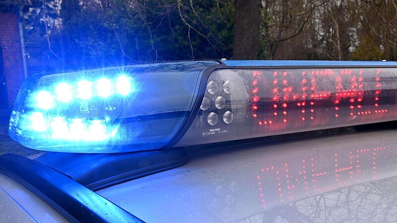 Staus und Behinderungen nicht nur auf der Autobahn zog ein Unfall am Mittwochmittag auf der A 70 nach sich.