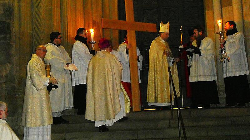 Erzbischof Herwig G&ouml;ssl er&ouml;ffnet das Heilige Jahr 2015 im Bamberger Dom