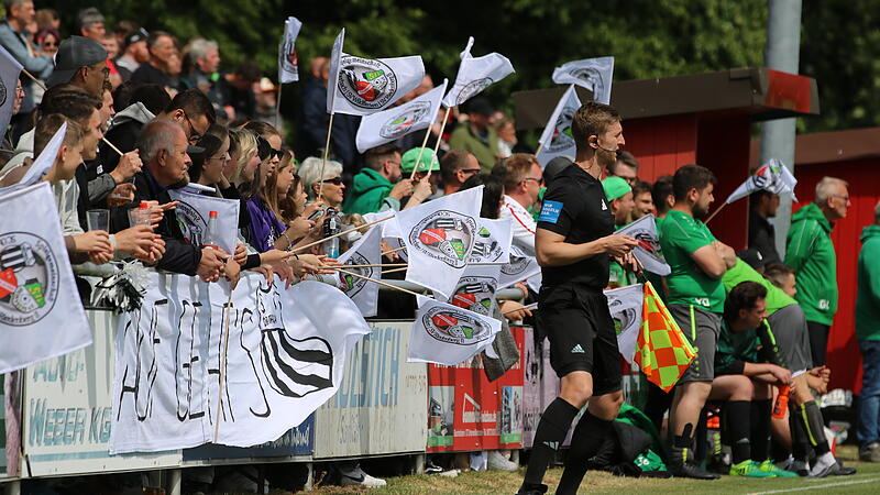 Die gro&szlig;e Abrechnung im Rh&ouml;ner Fu&szlig;ball-Podcast Du Holz