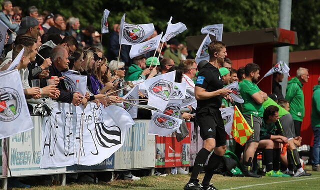 Die gro&szlig;e Abrechnung im Rh&ouml;ner Fu&szlig;ball-Podcast Du Holz