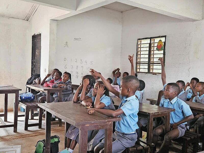 Die Bamberger Lehrerin Verena Meyer stieß bei ihrem Unterricht in Ghana auf sehr aufmerksame Schüler.