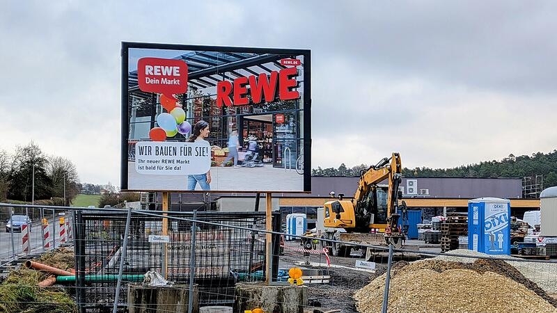 Vor der Fertigstellung: Neuer Rewe in Weitramsdorf
