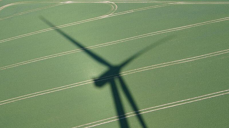 Ihr Schattenwurf ist einer der Gr&uuml;nde, warum Windr&auml;der oft auf wenig Gegenliebe sto&szlig;en.