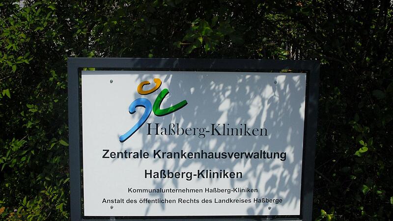 Die Haßberg-Kliniken kommen nicht aus den roten Zahlen und damit auch so schnell nicht aus den Schlagzeilen.