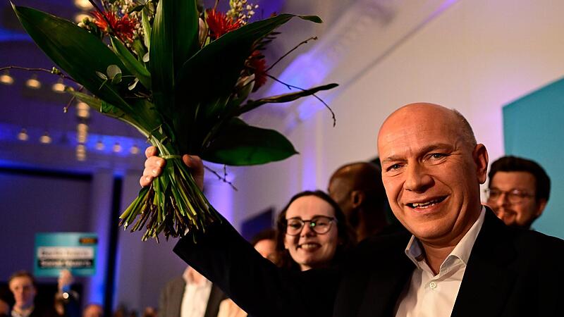 Kai Wegner ließ sich als Wahlsieger feiern – Regierender Bürgermeister von Berlin wird aber aber möglicherweise trotz des guten CDU-Ergebnisses nicht. Kai Wegner ließ sich als Wahlsieger feiern – Regierender Bürgermeister von Berlin wird aber aber möglicherweise trotz des guten CDU-Ergebnisses nicht.