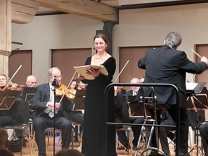 Sopranistin Radka Loudov&aacute;-Remmler, hier mit dem Instrumental-Collegium Lichtenfels, singt beim Sommerklassik-Konzert.