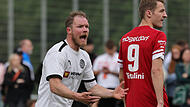Als zweikampfstarker Spielertrainer f&uuml;hrte Jakob Karches den FC Herzogenaurach &uuml;ber Jahre. Zum ATSV Erlangen hat der Hugenottenst&auml;dter kaum Verbindungen.