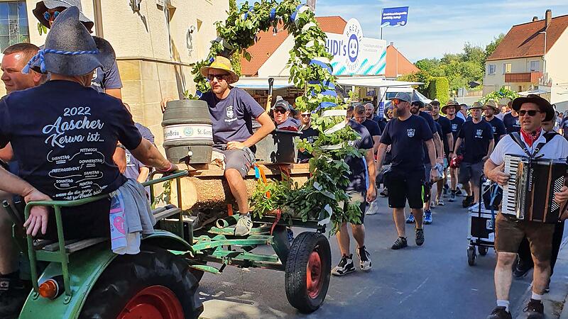 Kerwas wie diese sollen in die Liste des immateriellen Kulturerbes der UNESCO aufgenommen werden.