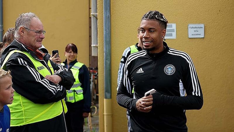 Vor gut zwei Jahren waren Sidney Friede (rechts) und Delay Sports in Adelsdorf zu Gast und begeisterten 1600 Zuschauer. In Bamberg werden es am Dienstag, 9. September, wohl fast dreimal so viel.