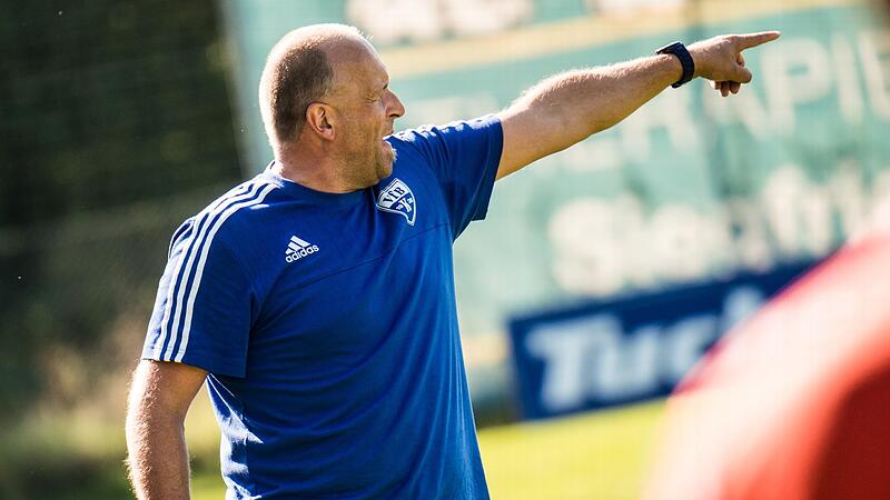 VfB-Trainer Klaus Eichhorn gibt die Richtung vor: Er will das Kulmbacher Stadtderby beim TSV 08 gewinnen und sich mit seinem Team in der oberen H&auml;lfte der Kreisliga-Tabelle festsetzen.