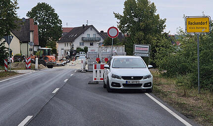 Nichts geht mehr: Reckendorf ist Sperrgebiet, die Bundesstra&szlig;e B279 ist dicht. Mal wieder.