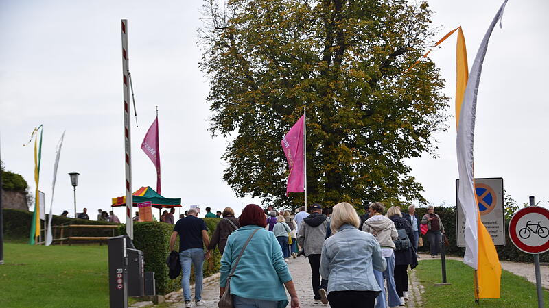 Rosenmesse 2026: Die sch&ouml;nsten Bilder von der Festung RosenbergRosenmesse 2026: Die sch&ouml;nsten Bilder von der Festung Rosenberg