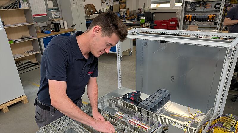 Simon Fiedler, Azubi bei Richter Steuerungstechnik