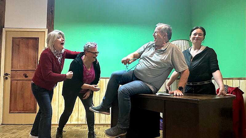 Theatergruppe TSV Gem&uuml;nda ist im Salsafieber