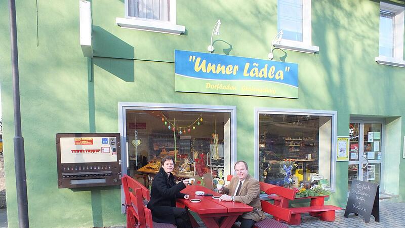 Am 23. März feierte der Dorfladen „Unner Lädla“ zwölften Geburtstag. Für Grafengehaigs Bürgermeister Werner Burger ist die Einrichtung ein Glücksfall. Am 23. März feierte der Dorfladen „Unner Lädla“ zwölften Geburtstag. Für Grafengehaigs Bürgermeister Werner Burger ist die Einrichtung ein Glücksfall.