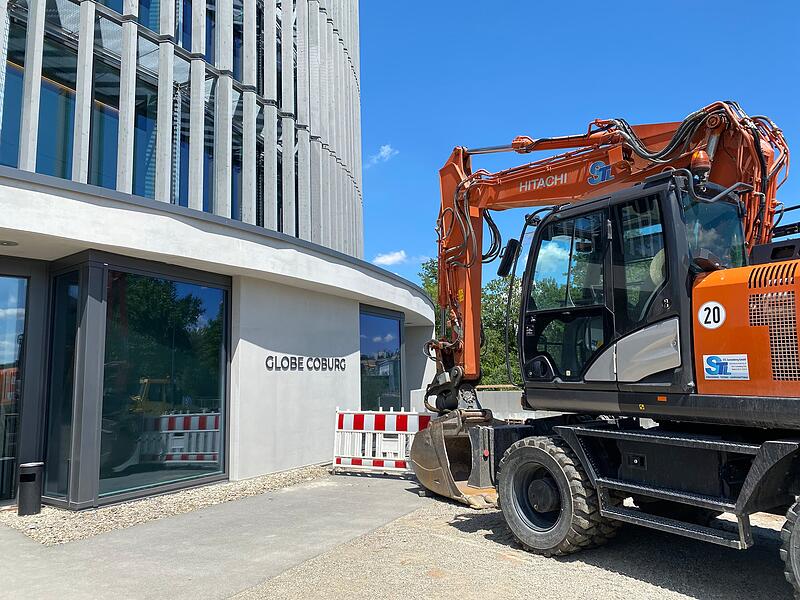 Bauarbeiten rund ums Globe Coburg &ndash; der Platz an der neuen Kulturst&auml;tte wird endlich sch&ouml;n gemacht