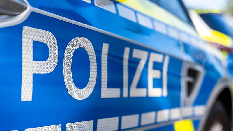 Nach einem versuchten Autodiebstahl in Erlangen-Bruck deckte die Polizei weitere Straftaten auf.