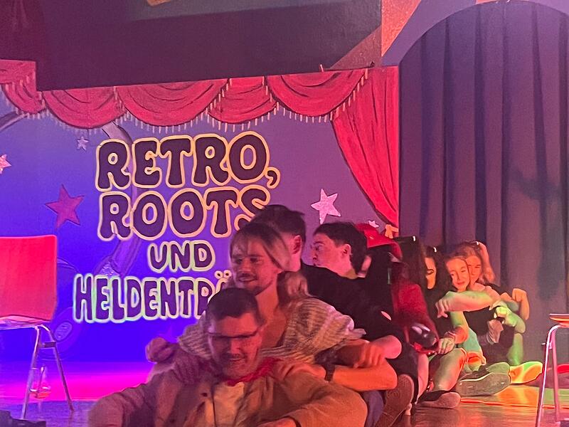 F&uuml;nf Stunden buntes Treiben, bei dem Altbekannte ebenso f&uuml;r Unterhaltung sorgten wie neue Acts, gab es beim NCC in N&uuml;dlingen.