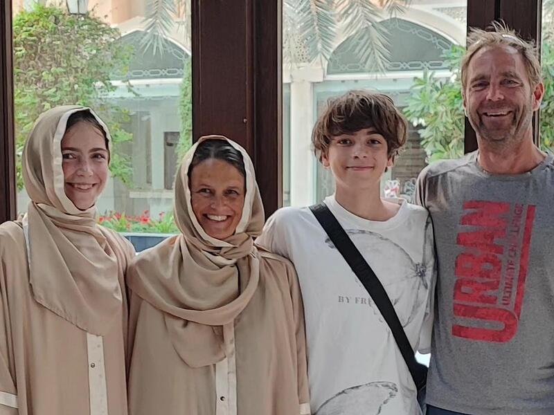 Das Abenteuer ihres Lebens: Hier ist die Familie Baumann in Kuwait-City zu sehen.