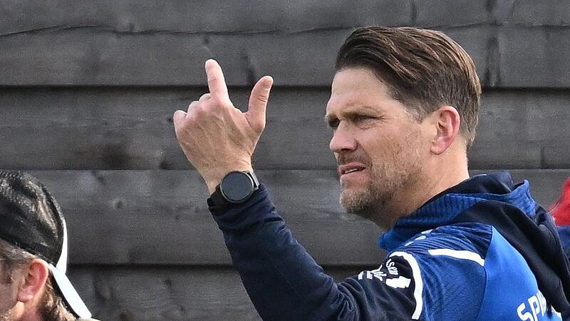 Oben bleiben: Zeckern-Trainer Lars Daniel gibt die Richtung vor.