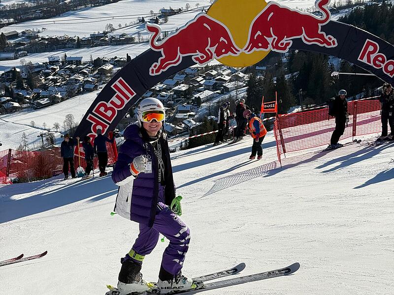 Ein Jahr nach seinem schweren Sturz in Kitzb&uuml;hel fuhr Jacob Schramm wieder die Ungl&uuml;ckspiste hinunter - aber nur bei der Besichtigung der Strecke f&uuml;r das Weltcuprennen.
