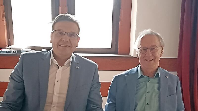 Steffen H&ouml;rtler (links) und Ulrich Kutz beim Stadtgespr&auml;ch.