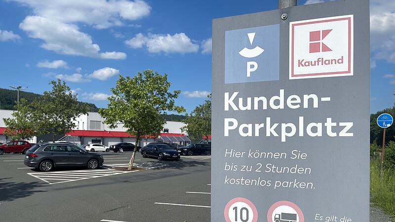 Viele Supermärkte beschränken die Parkdauer, um ihren ausreichend Parkplätze bieten zu können. Gibt es für die Bierwoche eine Ausnahme? Viele Supermärkte beschränken die Parkdauer, um ihren ausreichend Parkplätze bieten zu können. Gibt es für die Bierwoche eine Ausnahme?