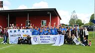 Zum letzten Saisonspiel beim FC Nordhalben II fuhr der FC Redwitz mit einem Bus und feierte gemeinsam mit den Fans die Meisterschaft in der B-Klasse.