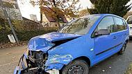 B85: Unfall-Fahrer lässt sein Auto einfach zurück – und verschwindet B85: Unfall-Fahrer lässt sein Auto einfach zurück – und verschwindet