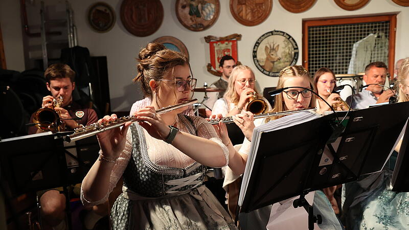 Der Musikverein Thurnau spielte zur Zwiebelaskerwa auf. Erst standen b&ouml;hmische Weisen im Mittelpunkt.