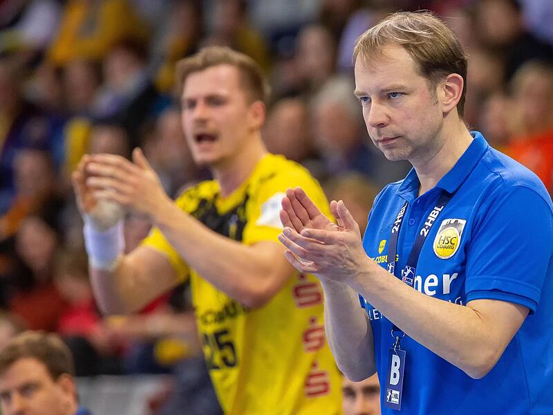 Gesch&auml;ftsf&uuml;hrer Jan Gorr (rechts) &uuml;bernimmt erneut das Traineramt und wird k&uuml;nftig unter anderem wieder Kapit&auml;n Jakob Knauer (im Hintergrund) betreuen.